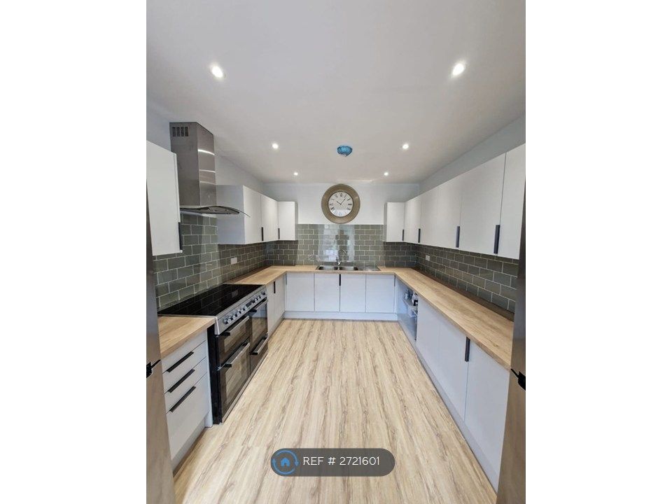 9 bed detached house to rentMount Road, Southdown, Bath BA2