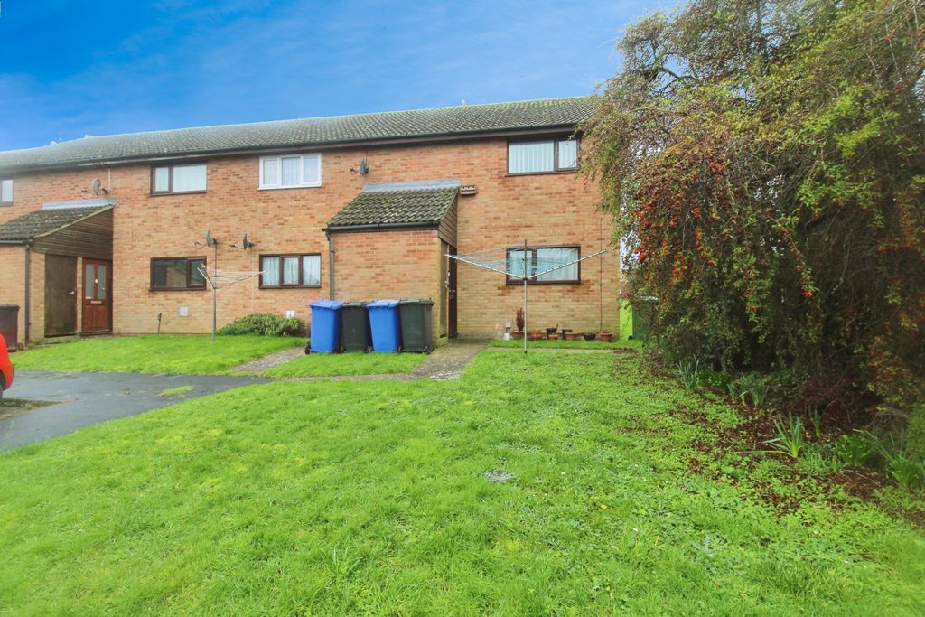 1 bed flat for salePetit Couronne Way, Beccles NR34