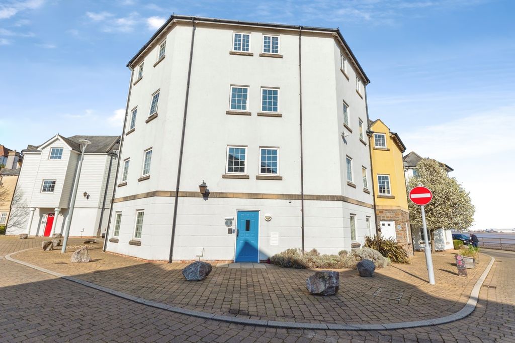 2 bed flat for saleEastcliff, Portishead, Bristol, Somerset BS20