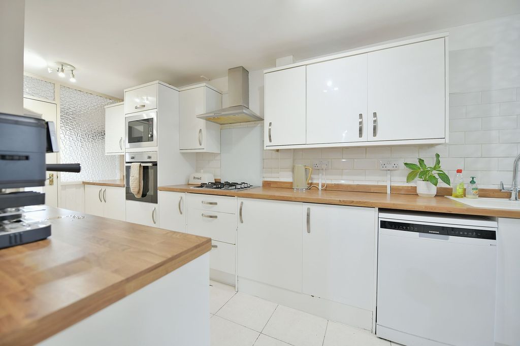 Additional image 2 of 3 bed terraced house for saleMonnow Way, Newport NP20