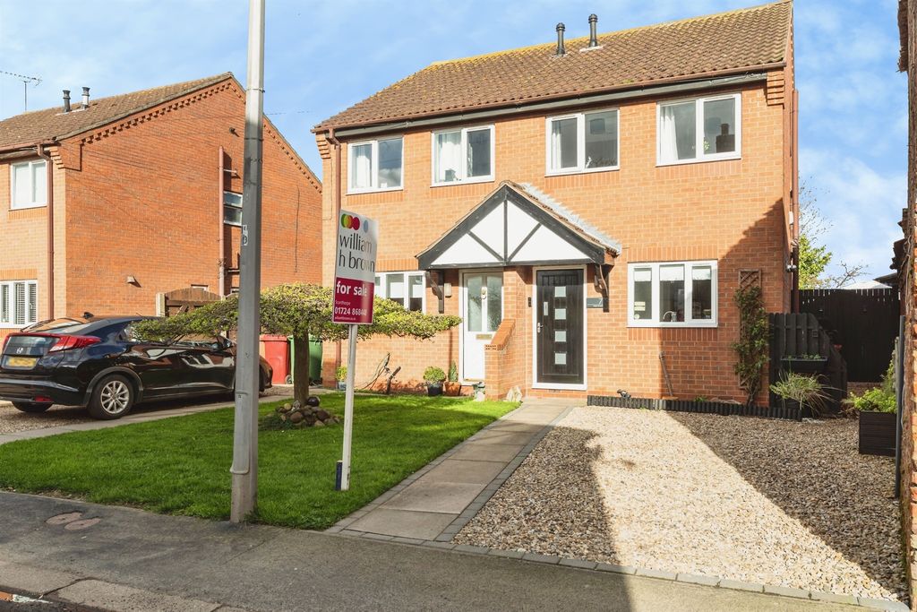 3 bed semi-detached house for saleMain Street, Ealand, Scunthorpe DN17