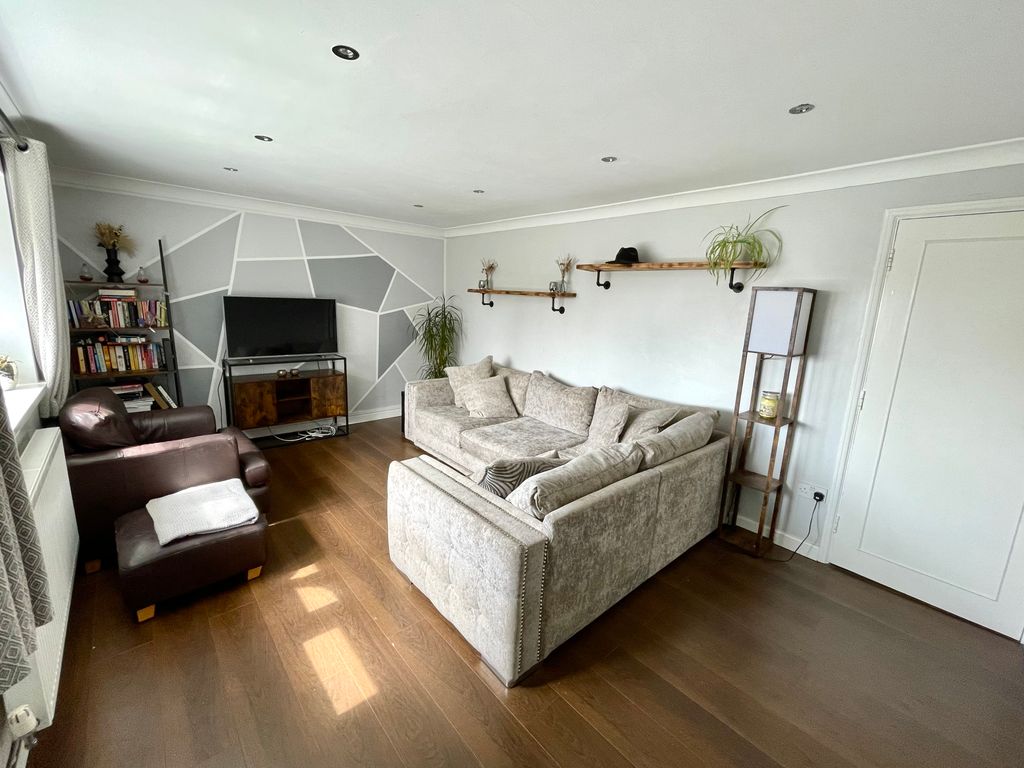 Additional image 2 of 2 bed flat for saleWestbourne Road, Cardiff CF14