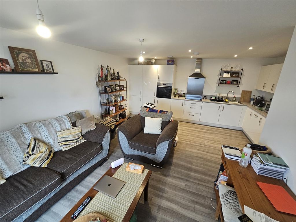 Additional image 4 of 2 bed flat for saleMayfield House, The Boulevard, The Mill, Cardiff CF11