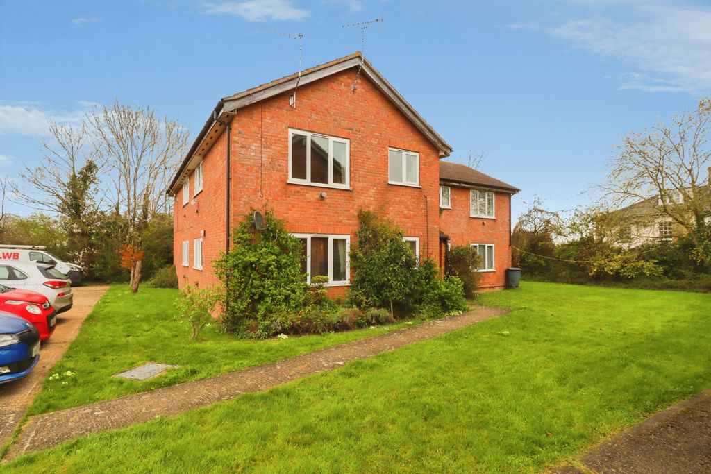1 bed flat for saleGainsborough Drive, Halesworth IP19