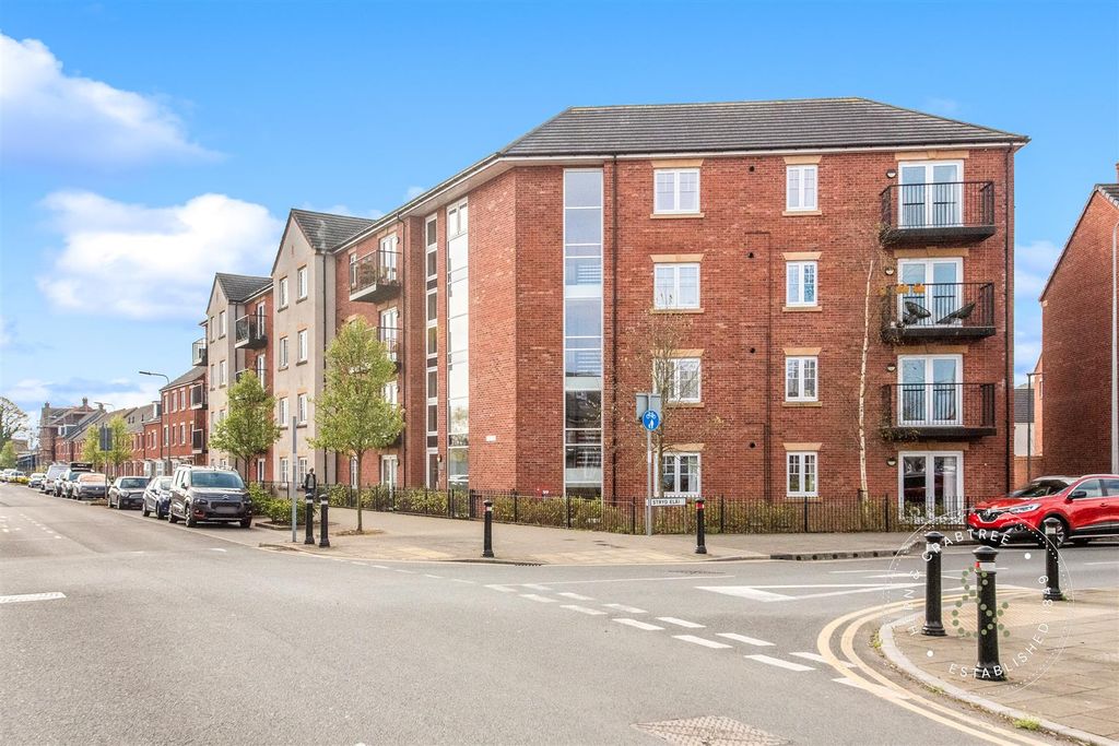 2 bed flat for saleHawthorn House, The Boulevard, The Mill, Canton, Cardiff CF11