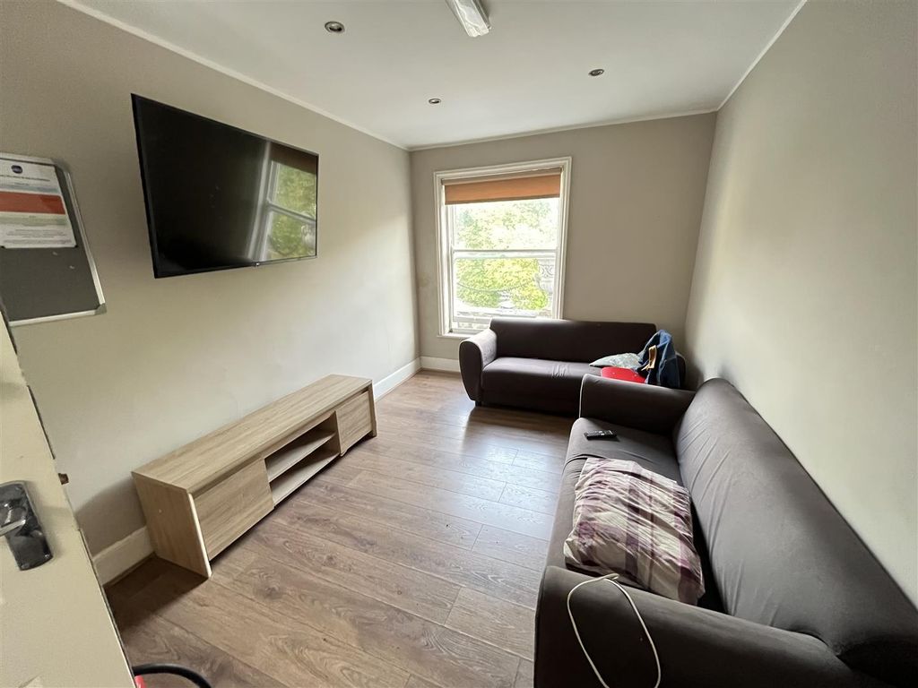 Additional image 3 of 11 bed terraced house for saleLindum Road, Lincoln LN2