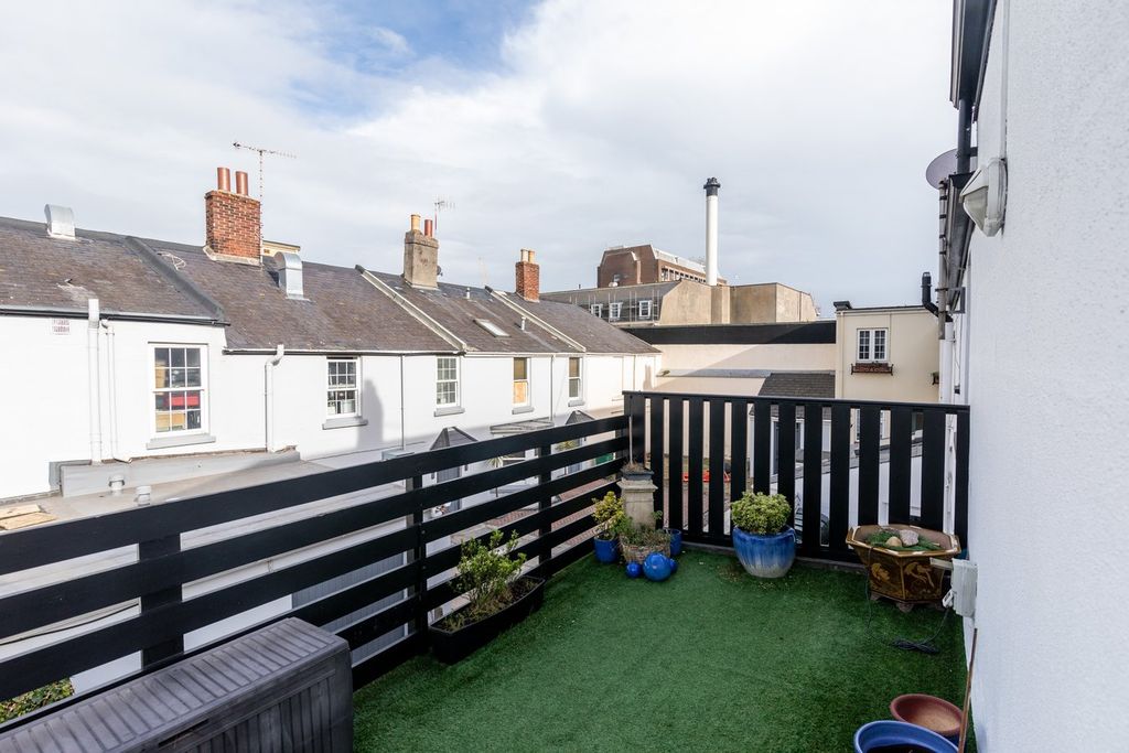 Additional image 22 of 2 bed property for sale13 Pierson Road, St Helier JE2