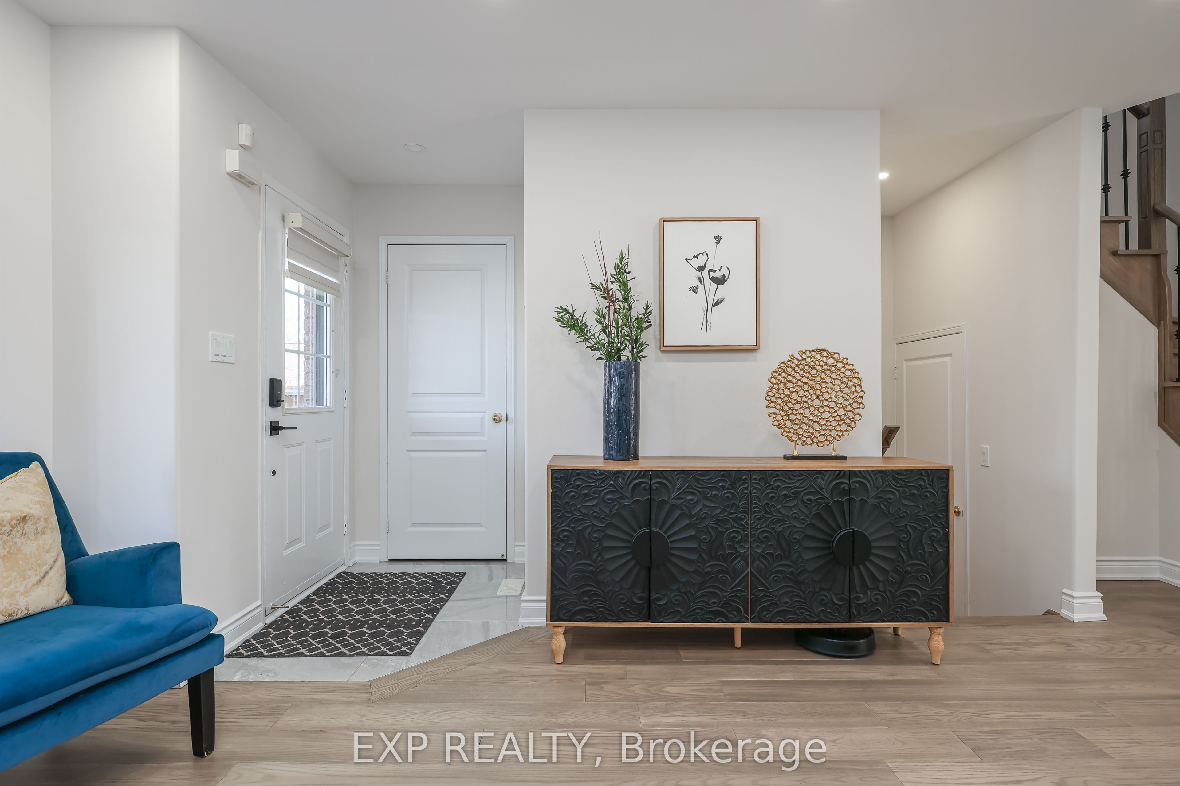 Additional image 4 of 2210 Fairmount Drive, Oakville, ON, L6M 5J5