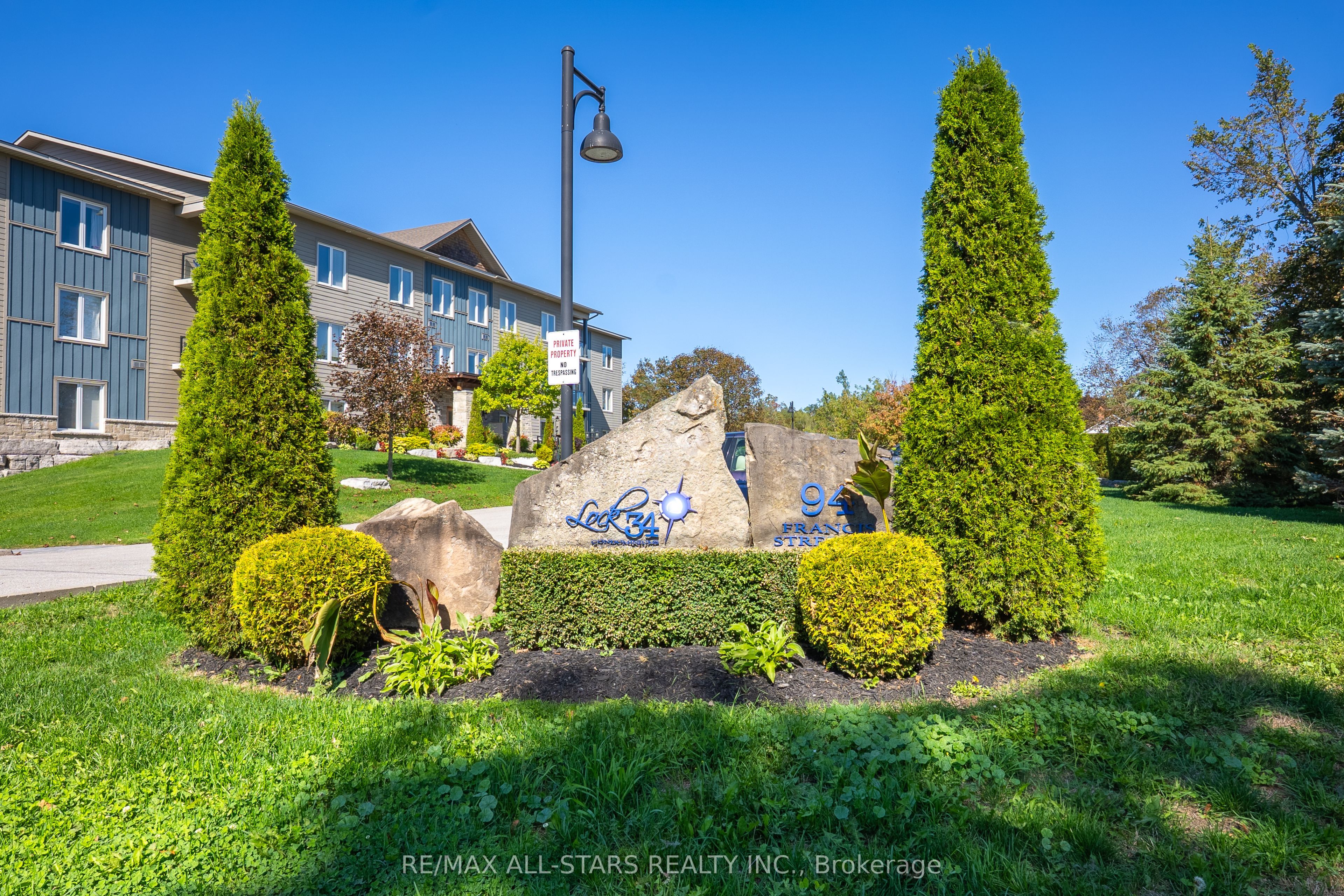 308-94 Francis Street W, Kawartha Lakes, ON, K0M 1N0