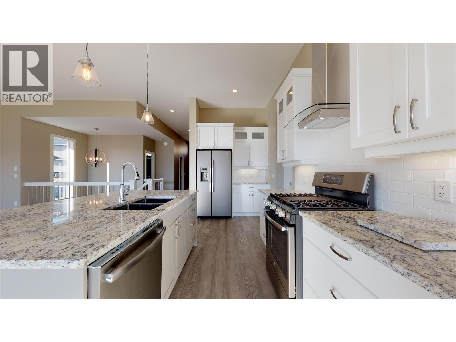 Additional image 6 of 1098 Oswell Drive, Kelowna, BC, V1P1L7