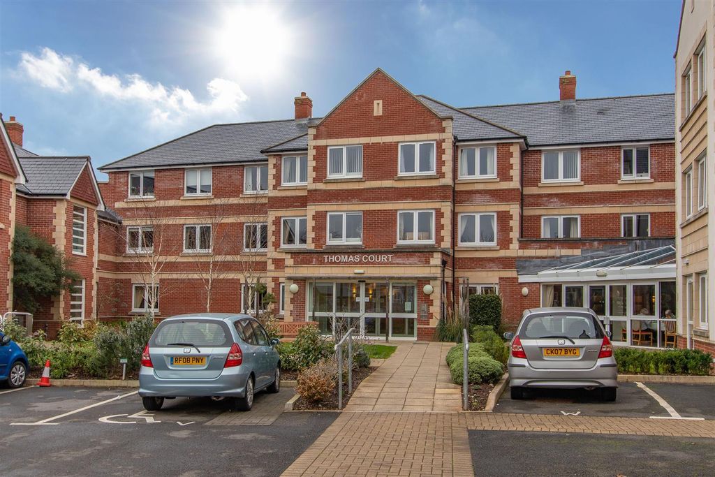 2 bed flat for saleThomas Court, Penylan, Cardiff CF23
