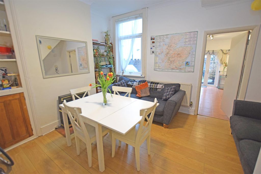 3 bed terraced house for saleAustralia Road, Heath/Gabalfa, Cardiff CF14