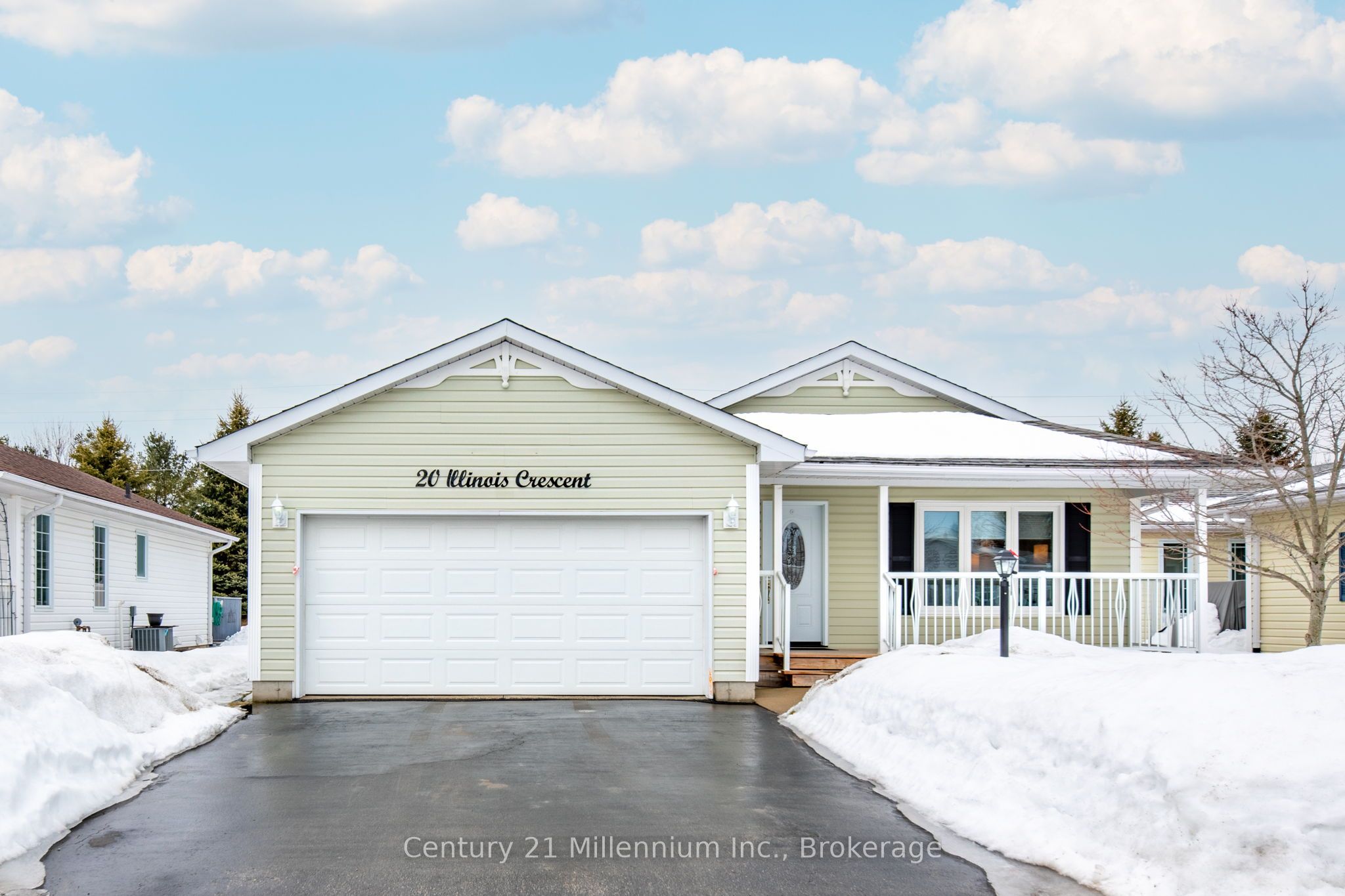 20 Illinois Crescent, Wasaga Beach, ON, L9Z 3A8