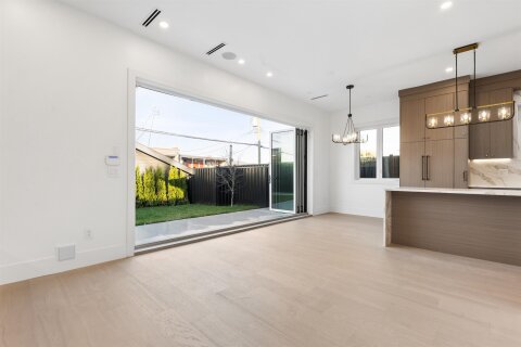 Additional image 8 of 2-847 10 Avenue E, Vancouver, BC, V5T 2A9