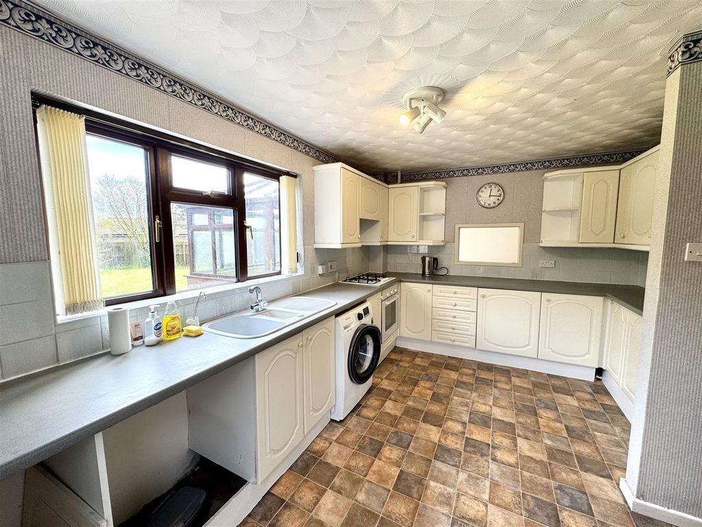 Additional image 10 of 4 bed detached house for saleCastle Gardens, Caldicot NP26