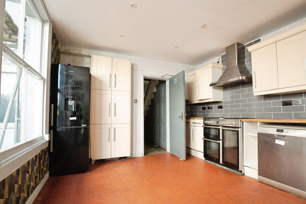 Additional image 5 of 6 bed terraced house for saleTaff Embankment, Cardiff CF11