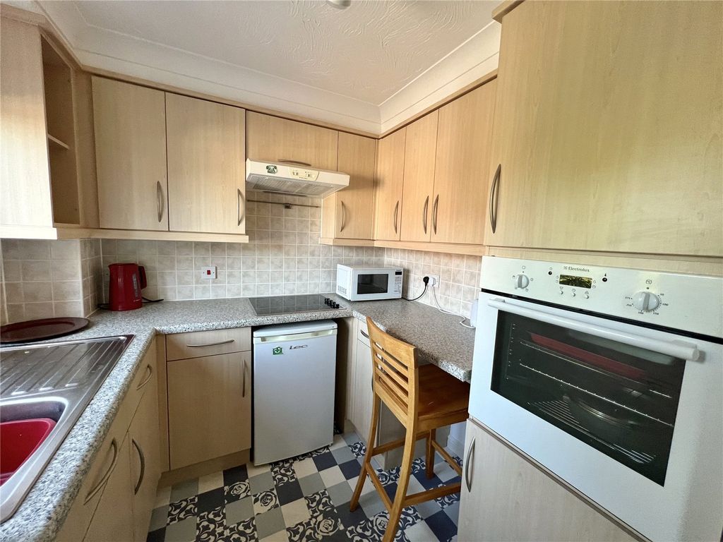 Additional image 3 of 1 bed flat for saleBlenheim Road, Minehead TA24
