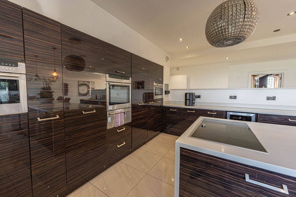 Additional image 11 of 6 bed detached house for saleKemeys Inferior, Newport NP18