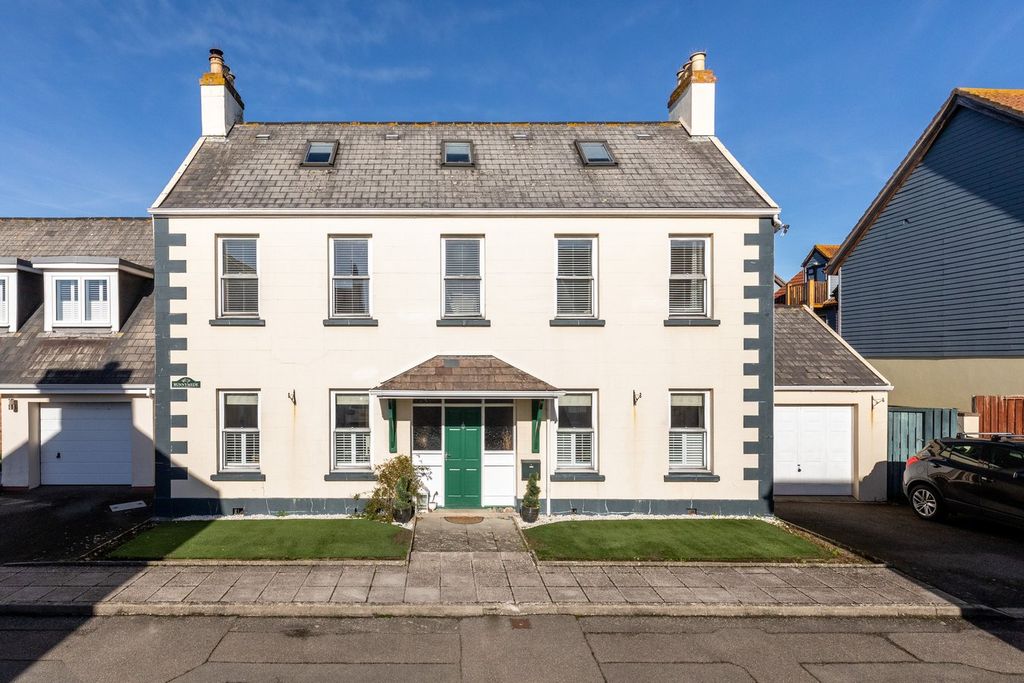 4 bed detached house for saleLa Rue De Samares, St Clement JE2