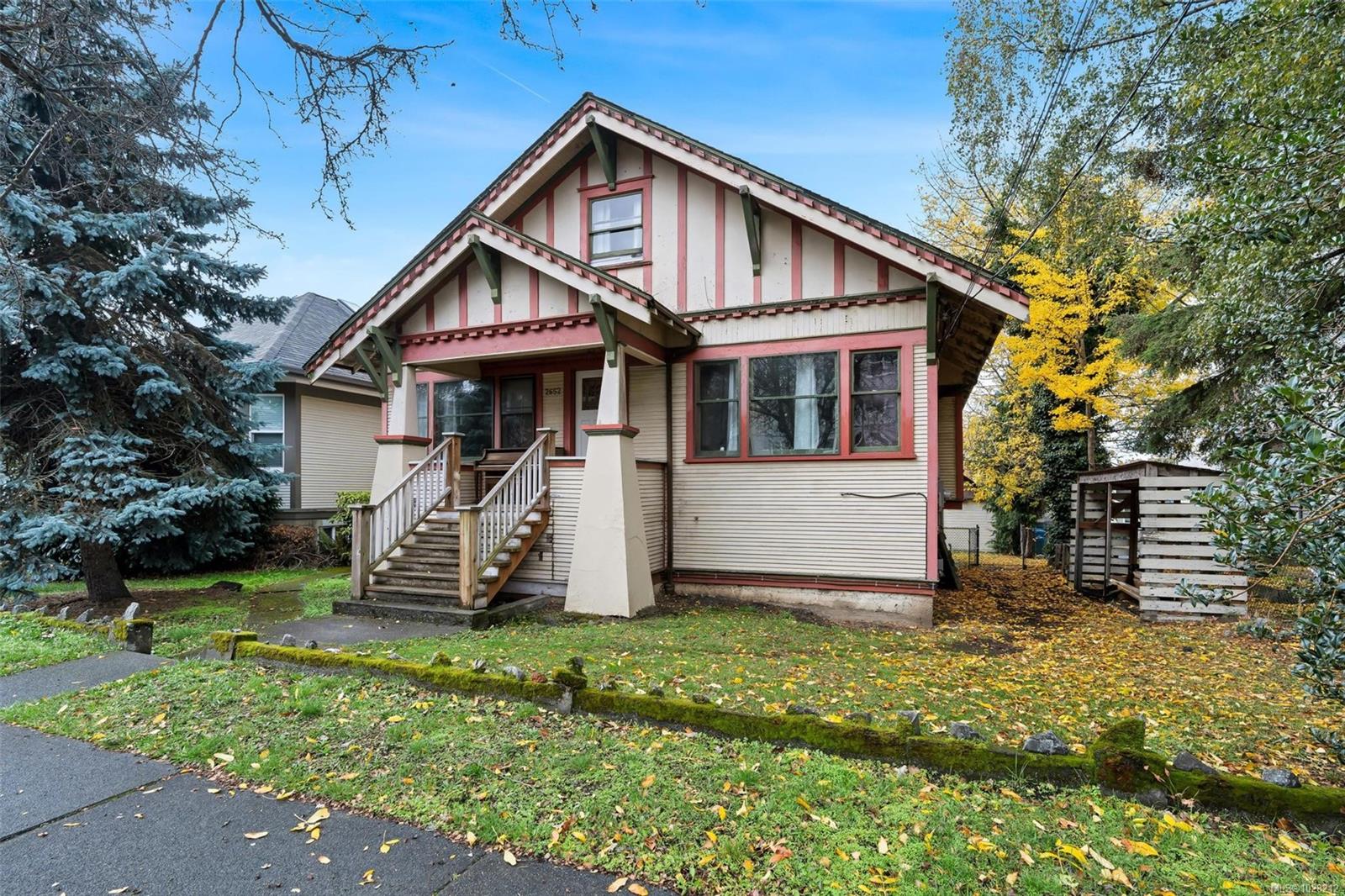 2652 Blackwood Street, Victoria, BC, V8T 3W3