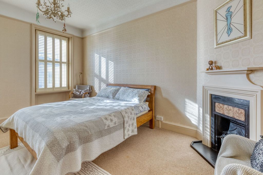Additional image 14 of 2 bed flat for saleDon Road, St. Helier JE2