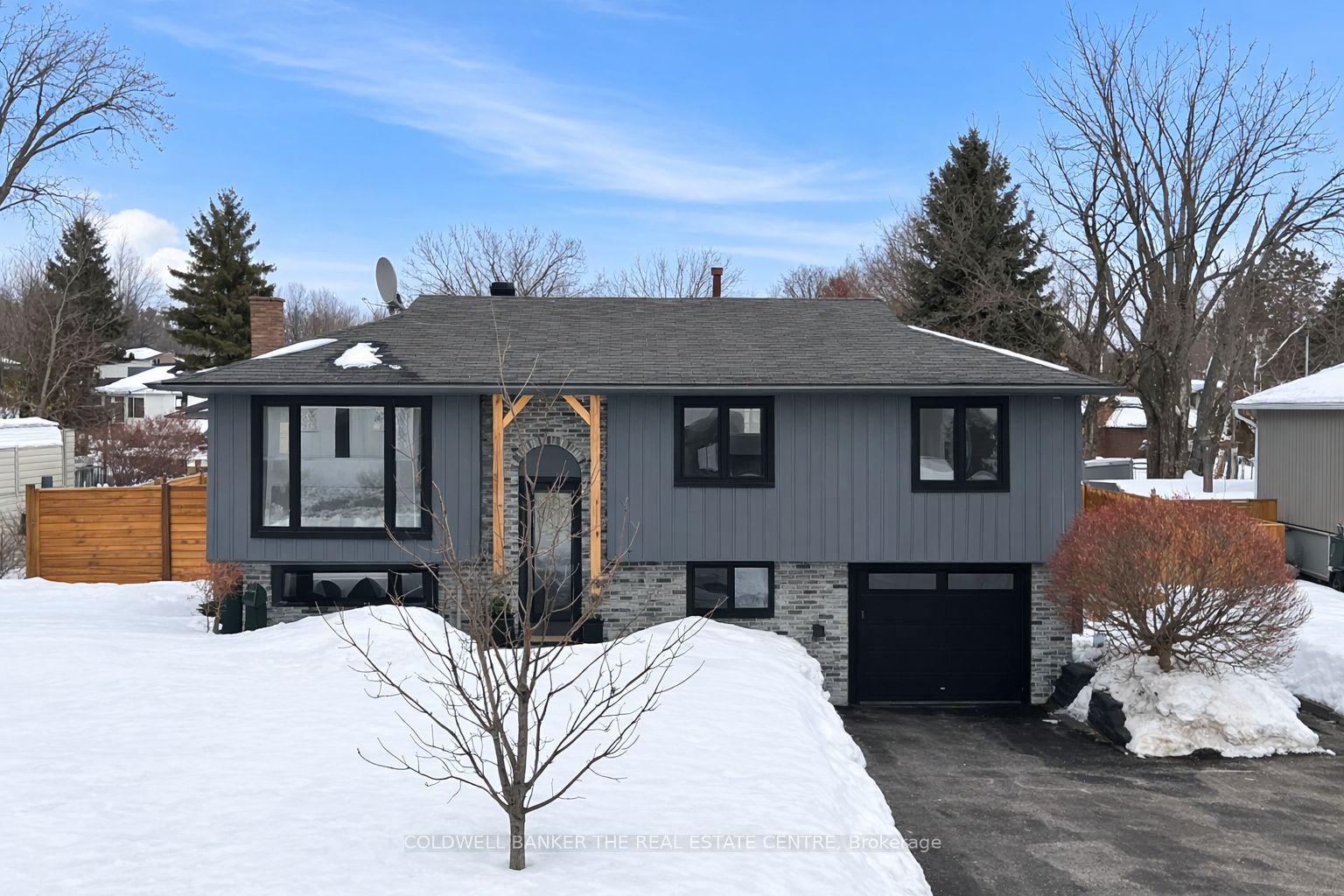 241 Cedar Crescent, Barrie, ON, L4N 4A6
