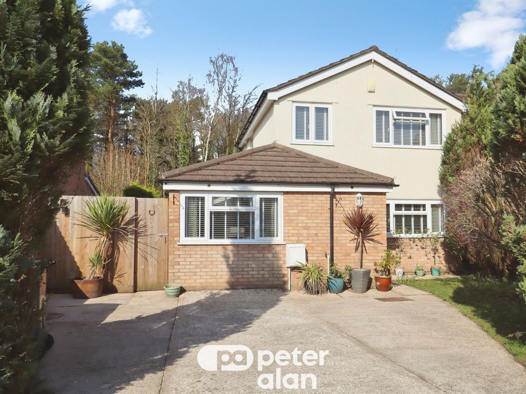 3 bed detached house for salePine Tree Close, Radyr, Cardiff CF15