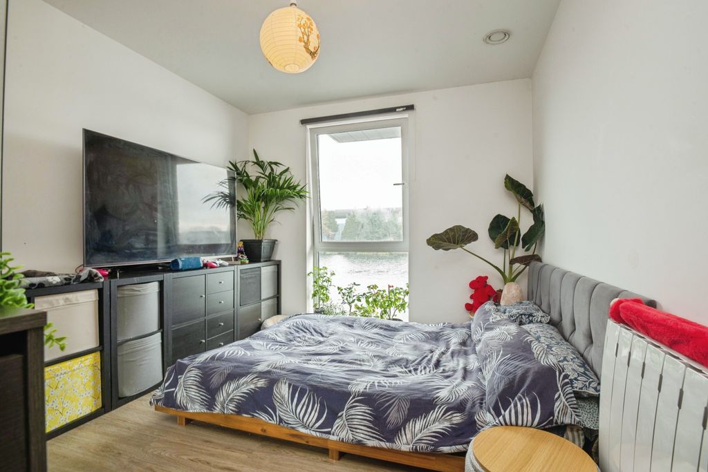Additional image 9 of 2 bed flat for saleSchooner Drive, Cardiff CF10