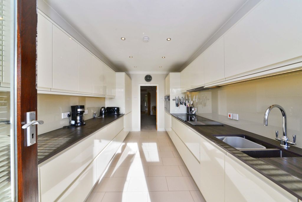 Additional image 10 of 3 bed flat for salePetersham Place, Edgbaston B15