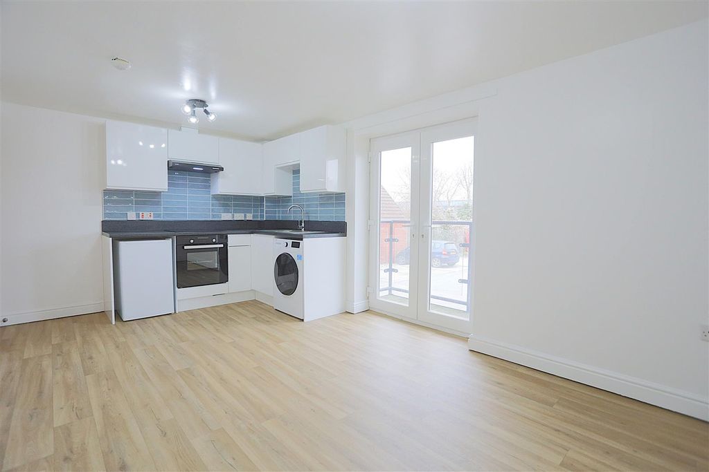 2 bed flat for saleSt Brendans Apartments, St. Andrews Road, Avonmouth BS11 photo 3