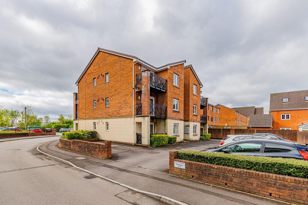1 bed flat for saleFfordd Mograig, Llanishen, Cardiff CF14