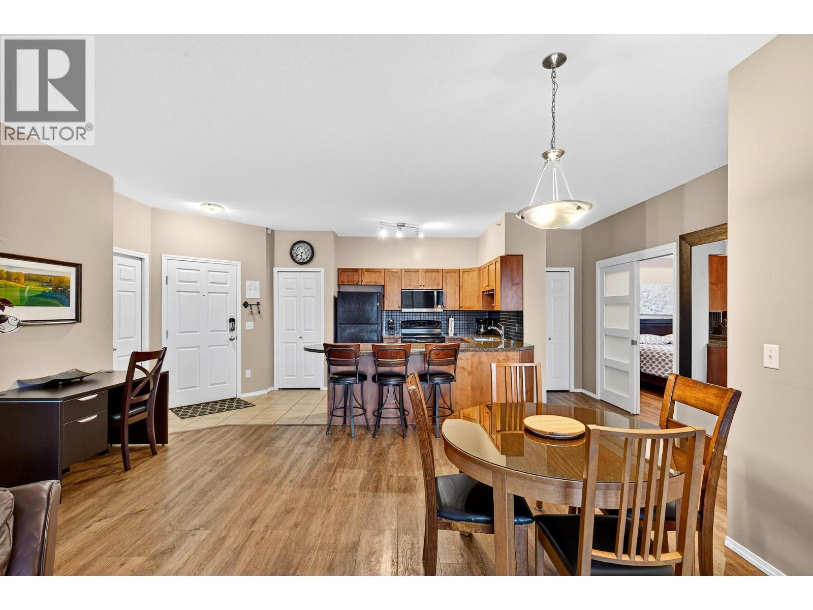 Additional image 5 of 1402-1875 Country Club Drive, Kelowna, BC, v1v2w7