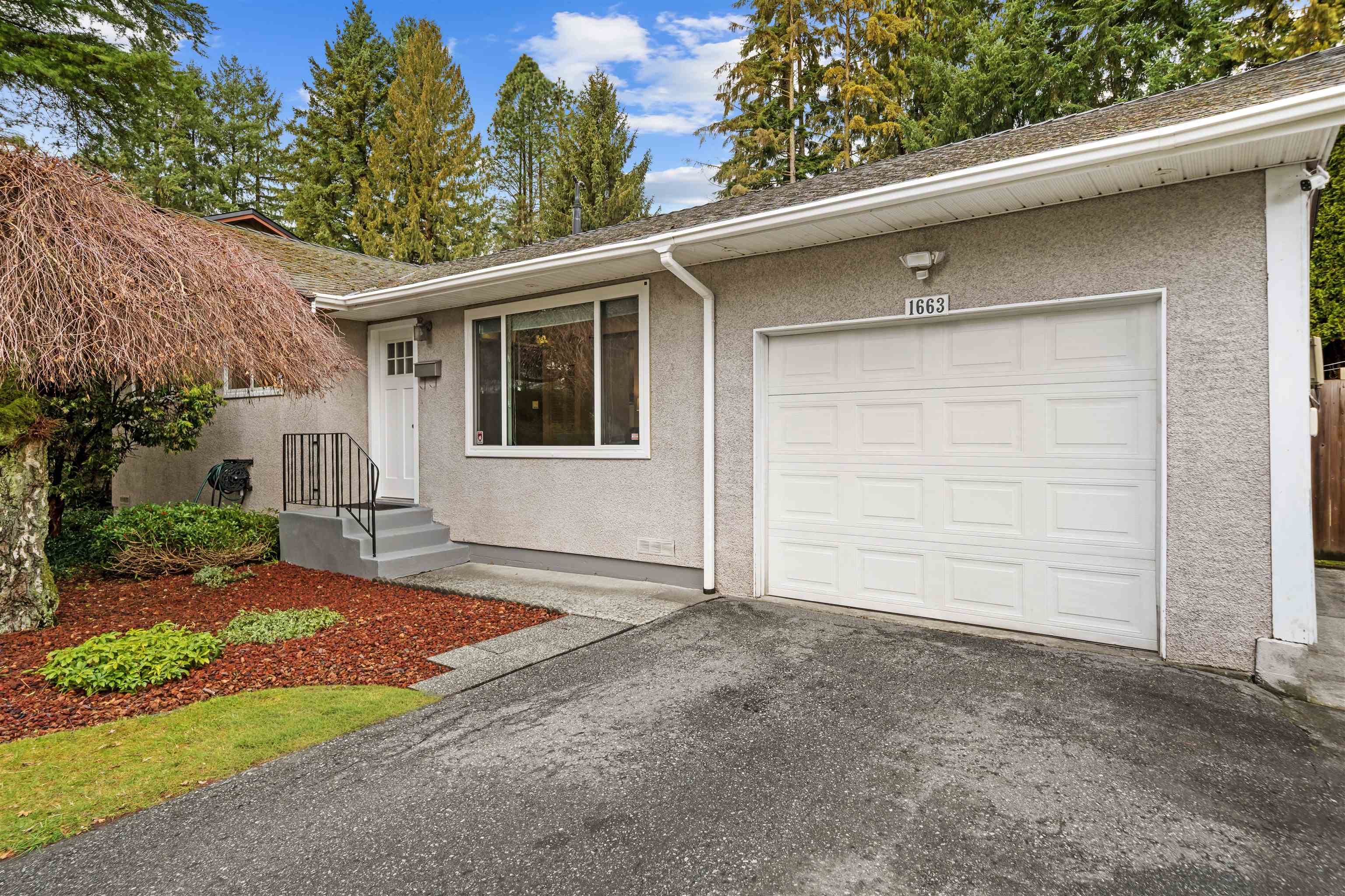 1663 Robertson Avenue, Port Coquitlam, BC, V3B 1C9 photo 5