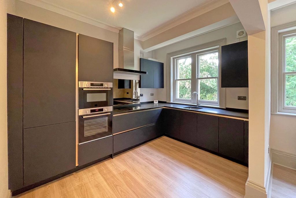 Additional image 2 of 2 bed flat to rentRipon HG4