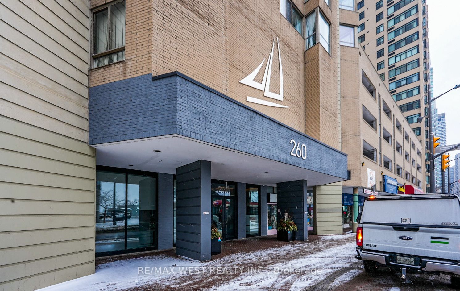 1301-260 Queens Quay W N/a, Toronto, ON, M5J 2N3