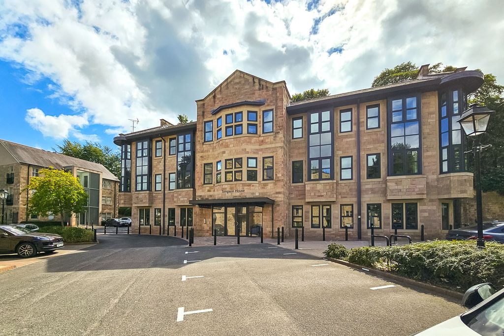 Additional image 16 of 2 bed flat to rent11 Windsor Court, Clarence Drive HG1