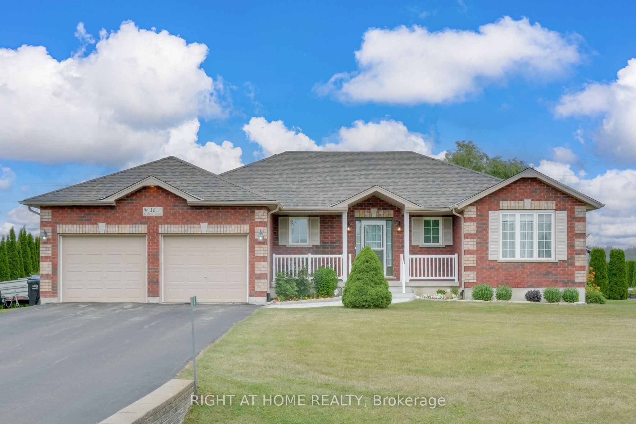 16 O'neill Circle, Springwater, ON, L0L 2K0
