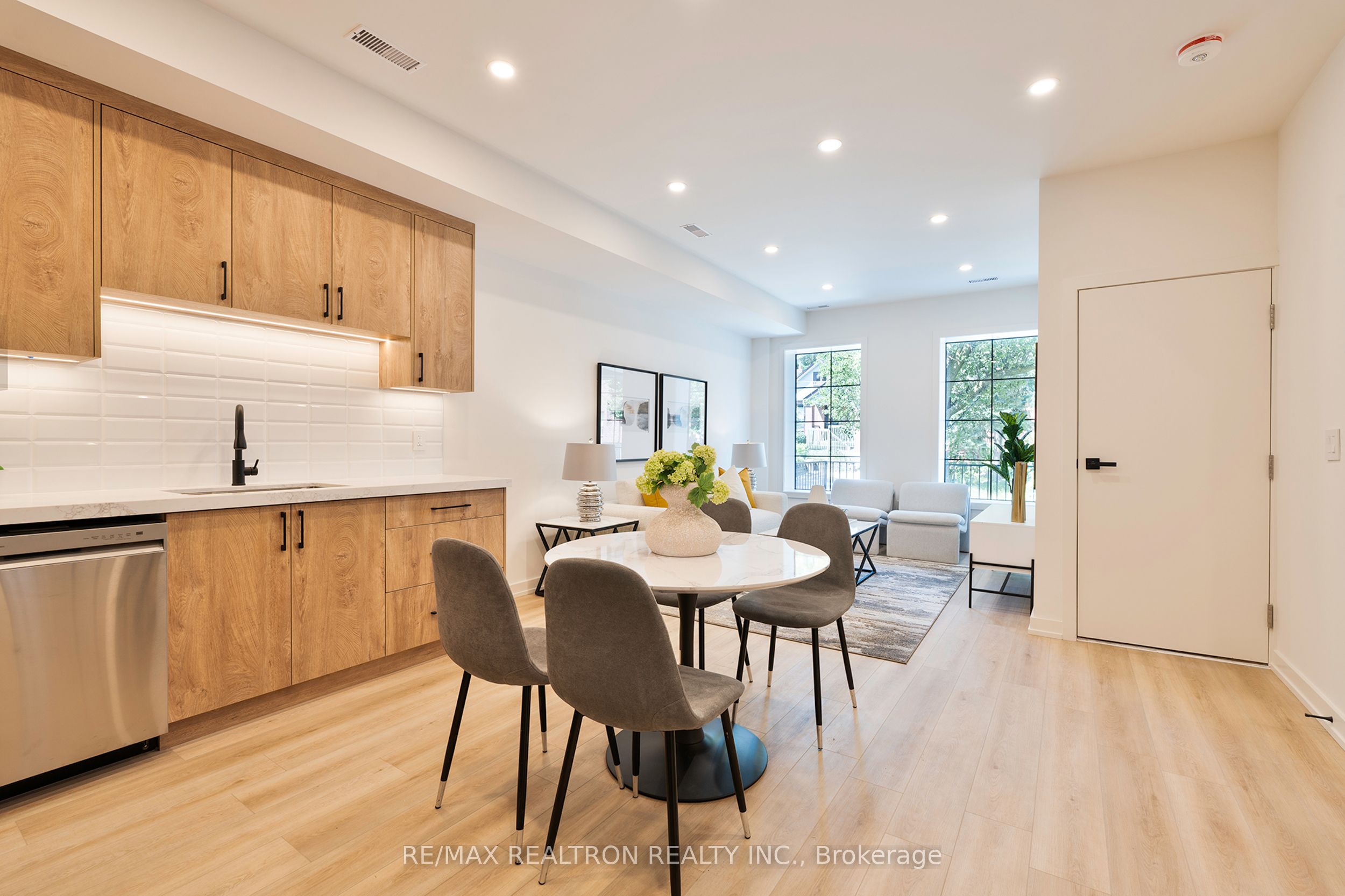 Additional image 4 of Main-53 Alameda Avenue, Toronto, ON, M6C 3W3