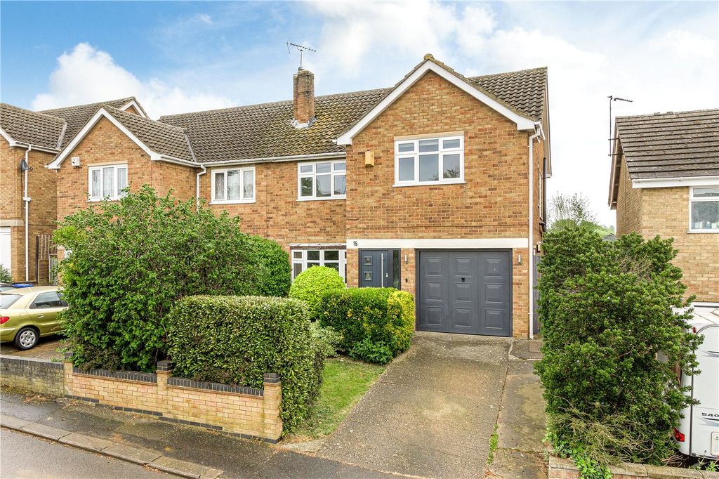4 bed semi-detached house to rentHillside Way, Weston Favell Village, Northampton, Northamptonshire NN3