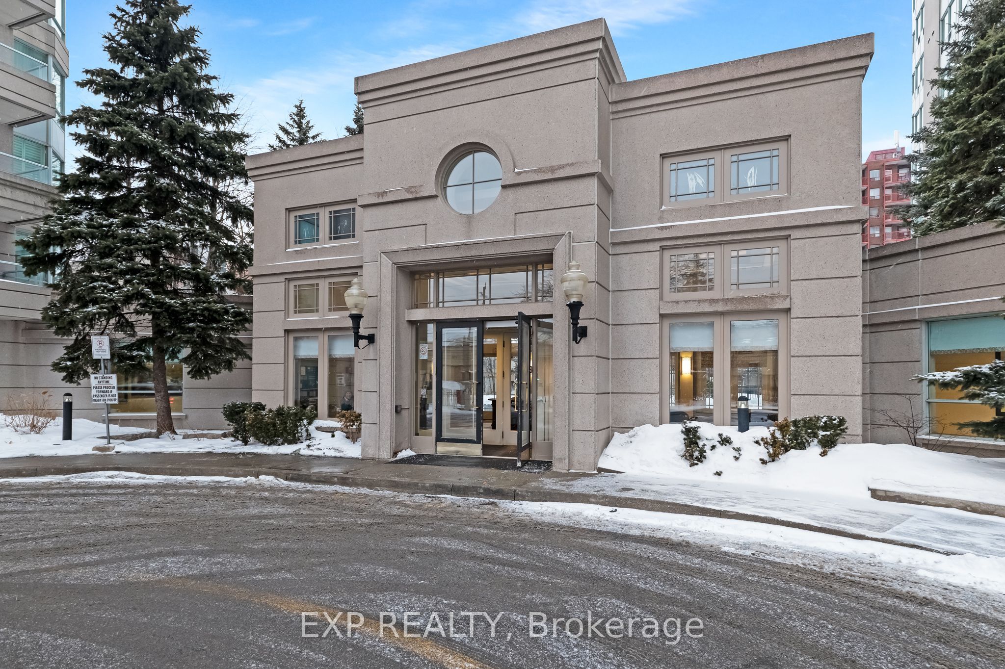 Additional image 3 of 810-2 Covington Road, Toronto, ON, M6A 3E2