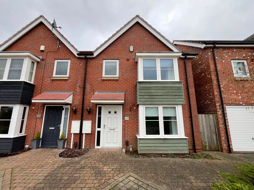 3 bed end terrace house to rentSilver Birch Place, Grimsby DN34