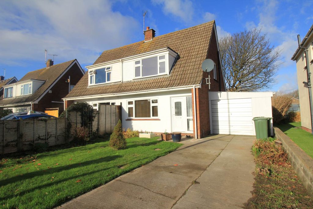 3 bed semi-detached house to rentThornbury Road, Uphill BS23