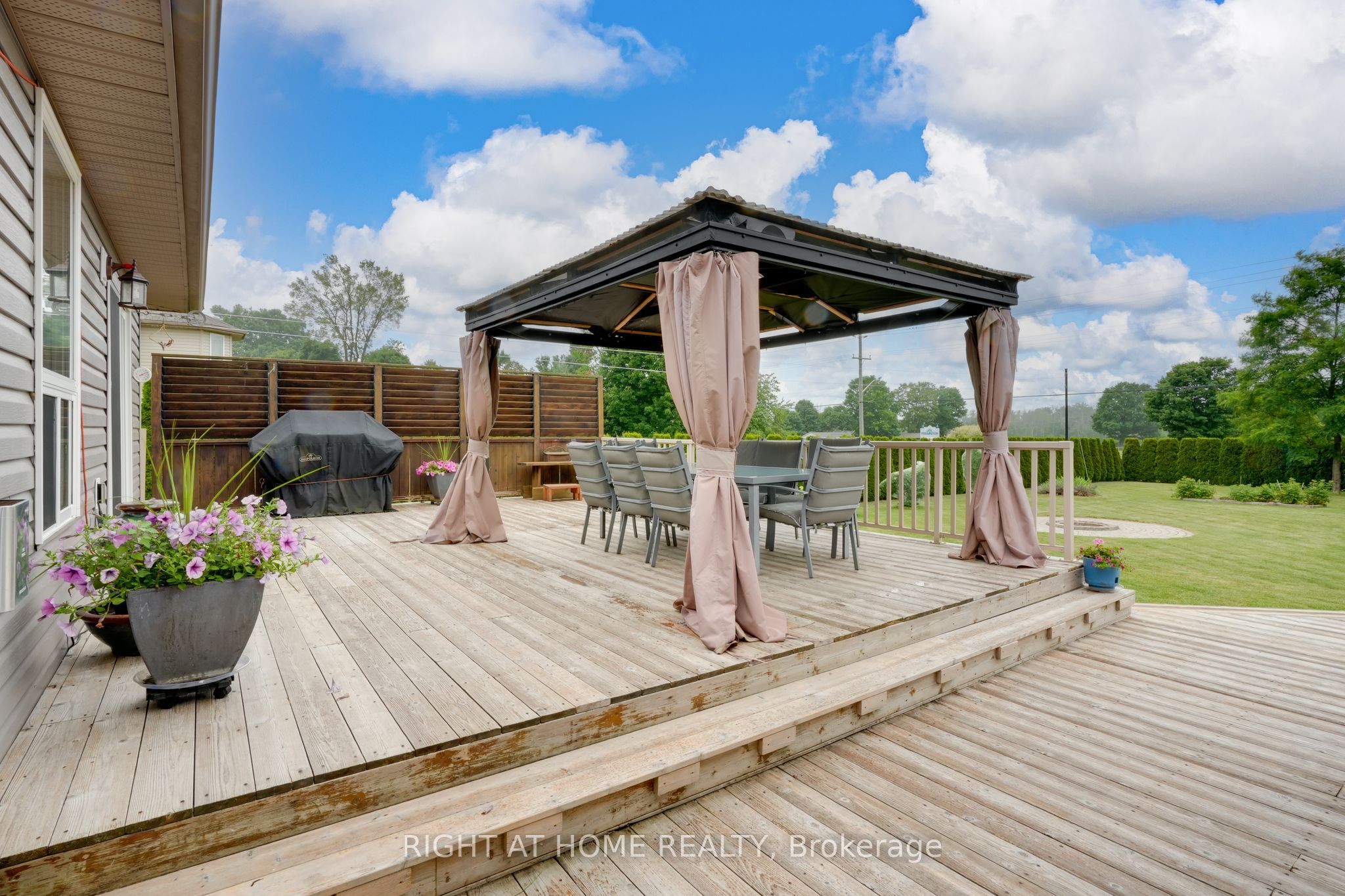 16 O'neill Circle, Springwater, ON, L0L 2K0 photo 5