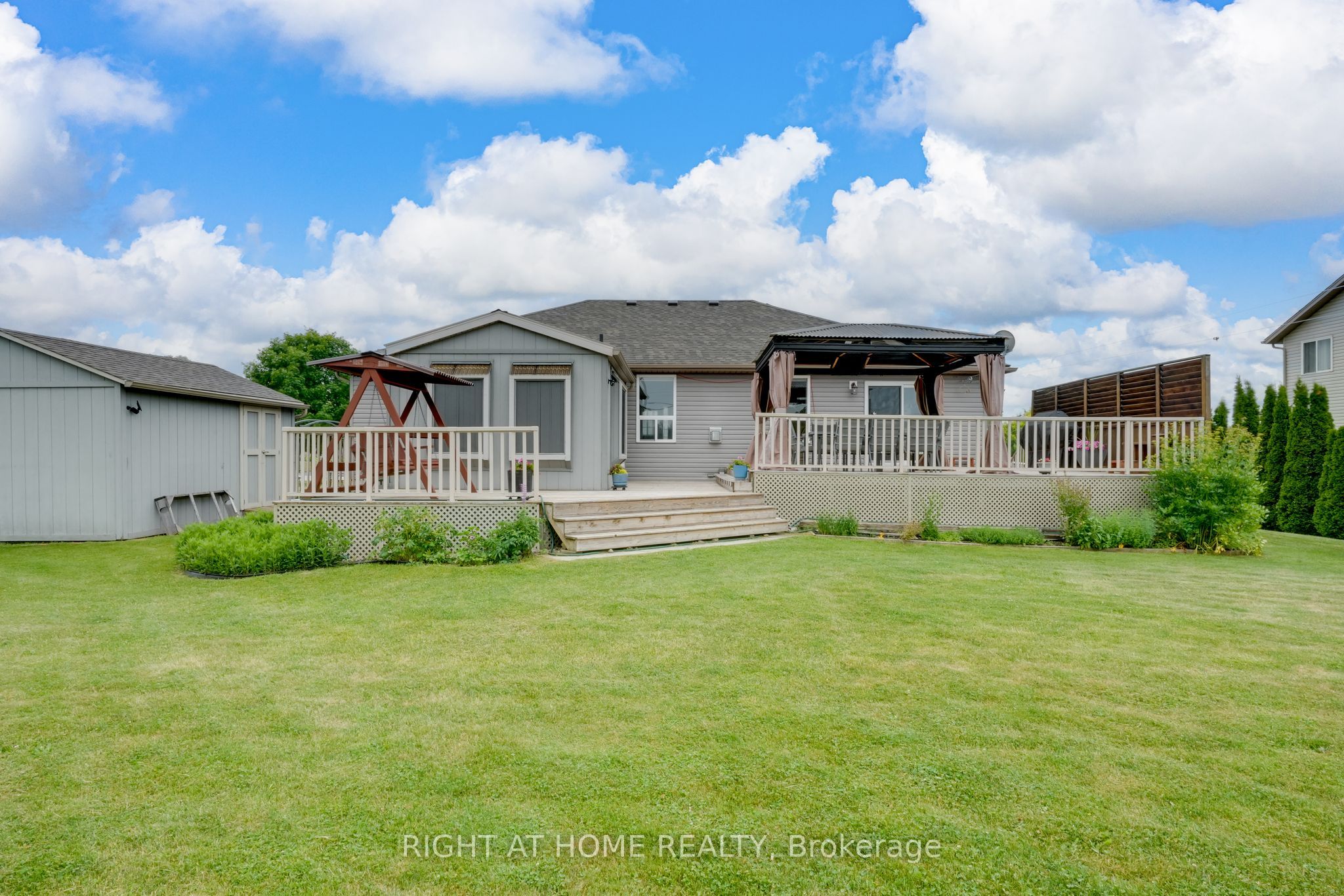 16 O'neill Circle, Springwater, ON, L0L 2K0 photo 4