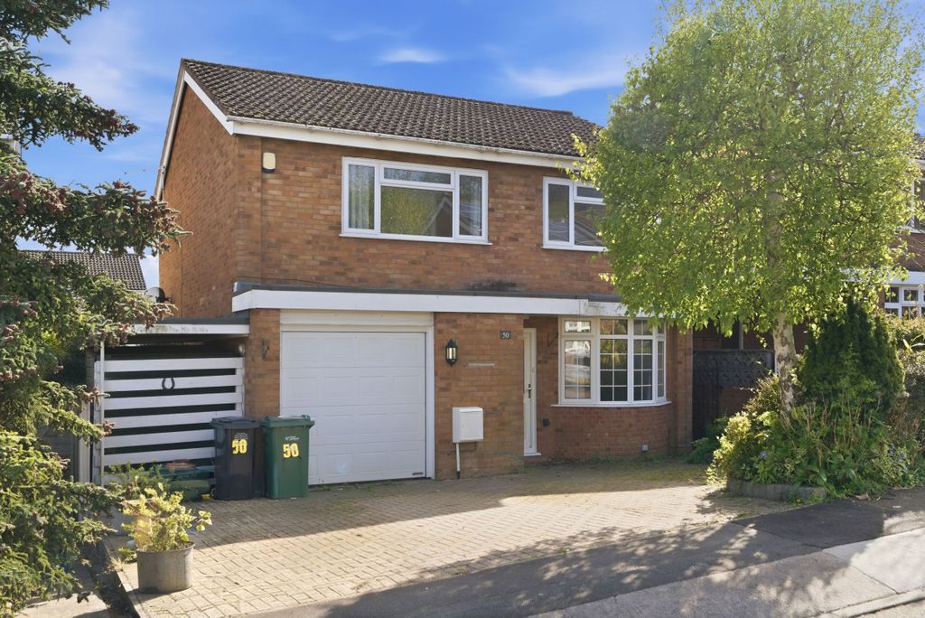 4 bed detached house to rentBalmoral Way, Weston-Super-Mare BS22