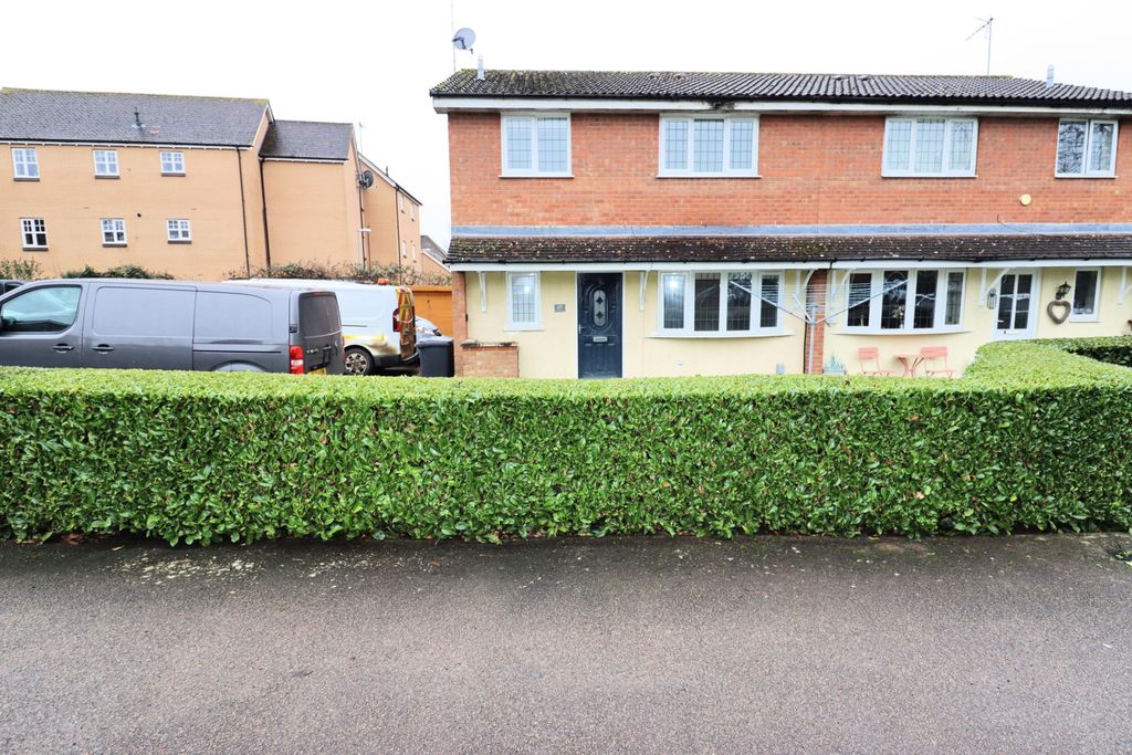 2 bed end terrace house to rentSir John Pascoe Way, Northampton NN5