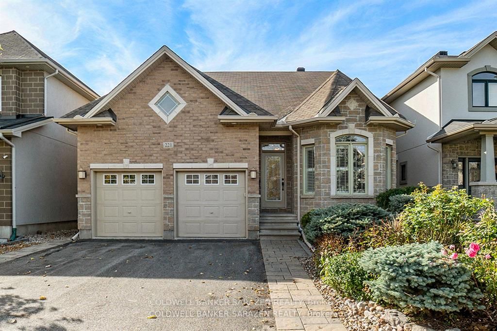221 Madhu Crescent, Ottawa, ON, K2C 4J2