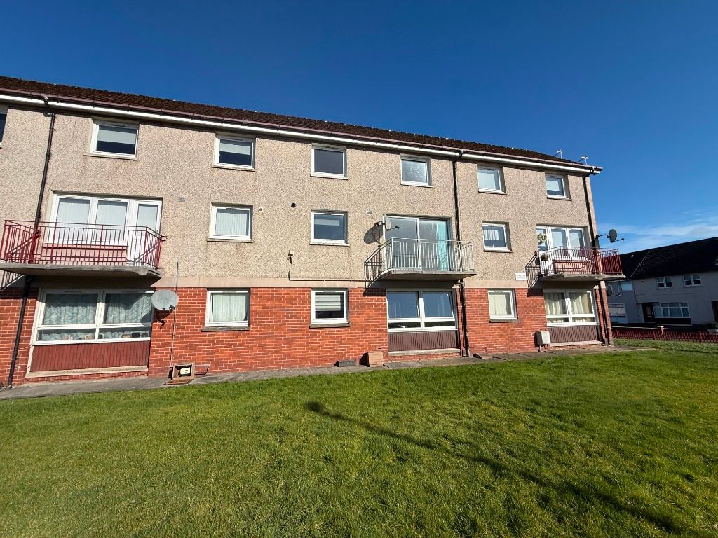 2 bed maisonette to rentOakbank Avenue, Wishaw ML2