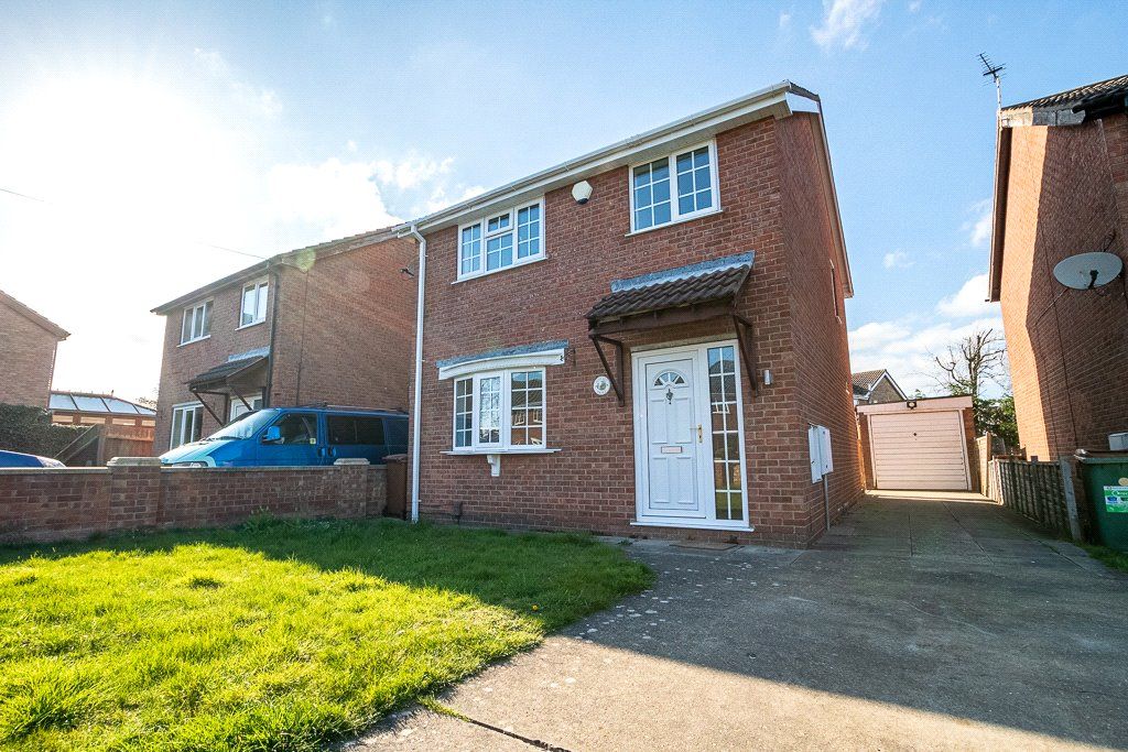 3 bed detached house to rentWoodhall Drive, Waltham, Grimsby, North Eat Lincs DN37