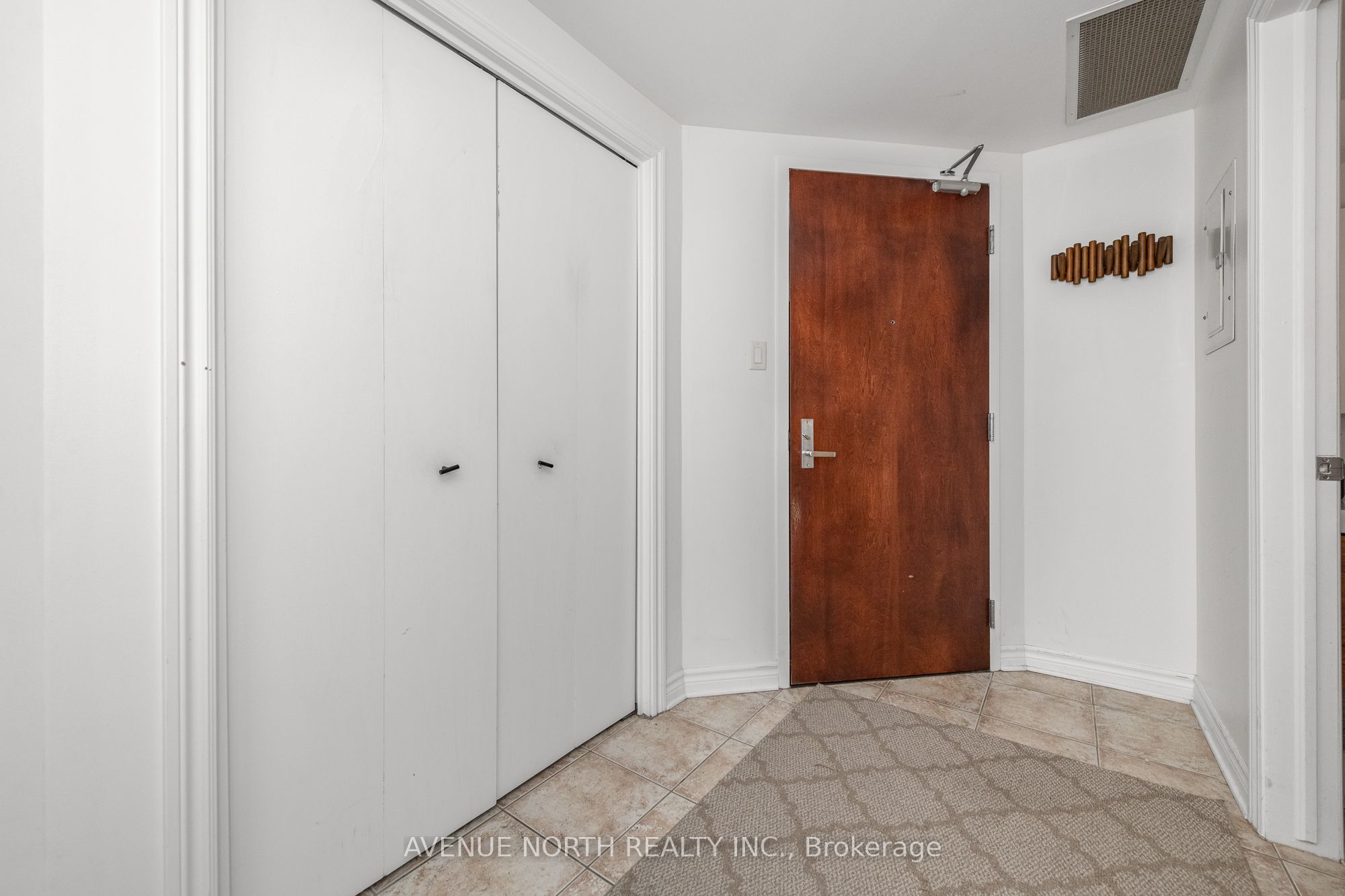 Additional image 4 of 912-200 Rideau Street, Ottawa, ON, K1N 5Y1